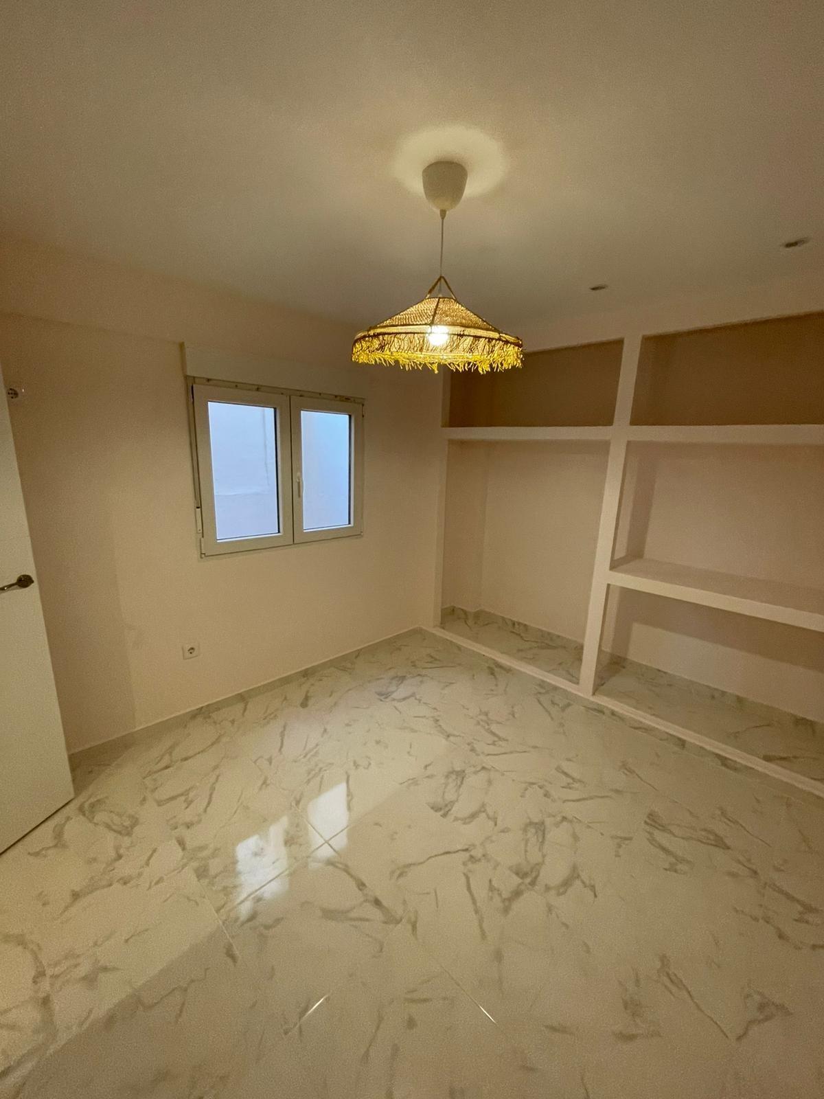 3 Bed, 2 Bath, ApartmentFor Sale, Torrevieja, Alicante