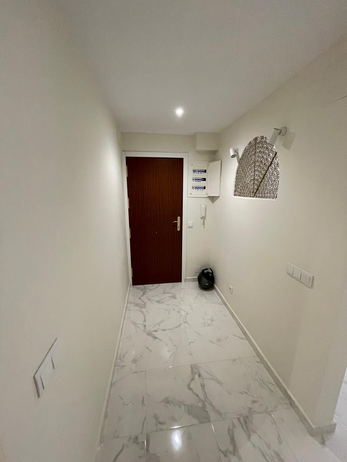 3 Bed, 2 Bath, ApartmentFor Sale, Torrevieja, Alicante