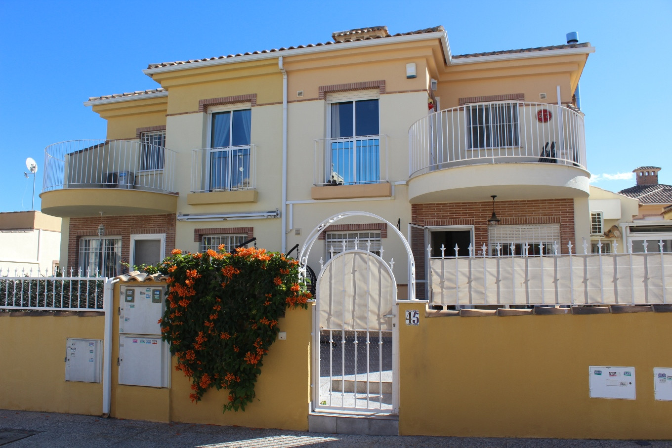 3 Bed, 2 Bath, HouseFor Sale, Villamartin, Alicante