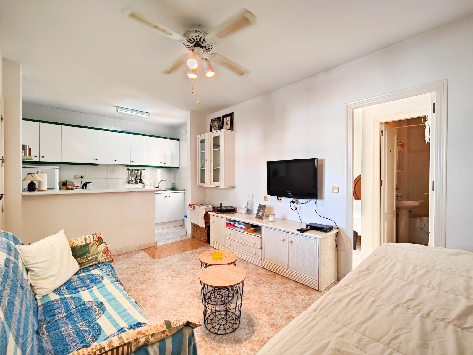 1 Bed, 1 Bath, ApartmentFor Sale, Torrevieja, Alicante