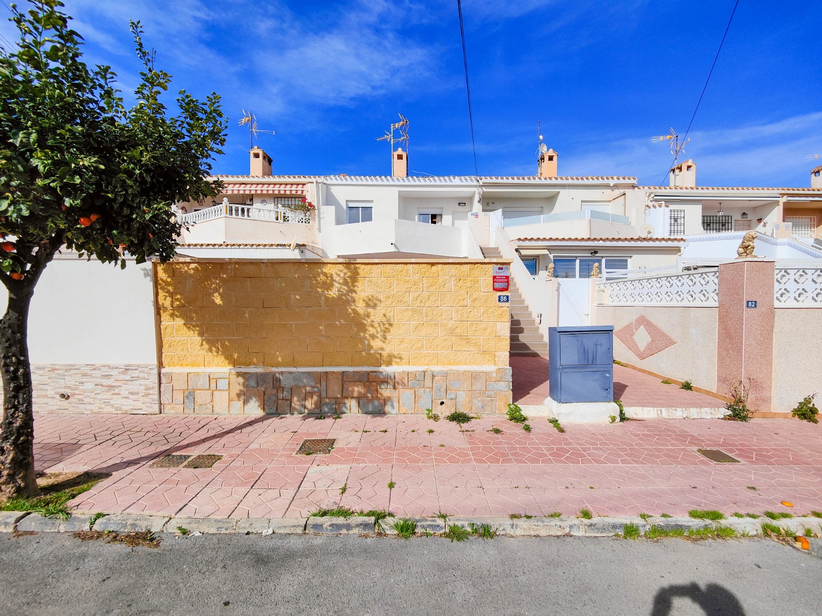 2 Bed, 1 Bath, ApartmentFor Sale, Orihuela Costa, Alicante