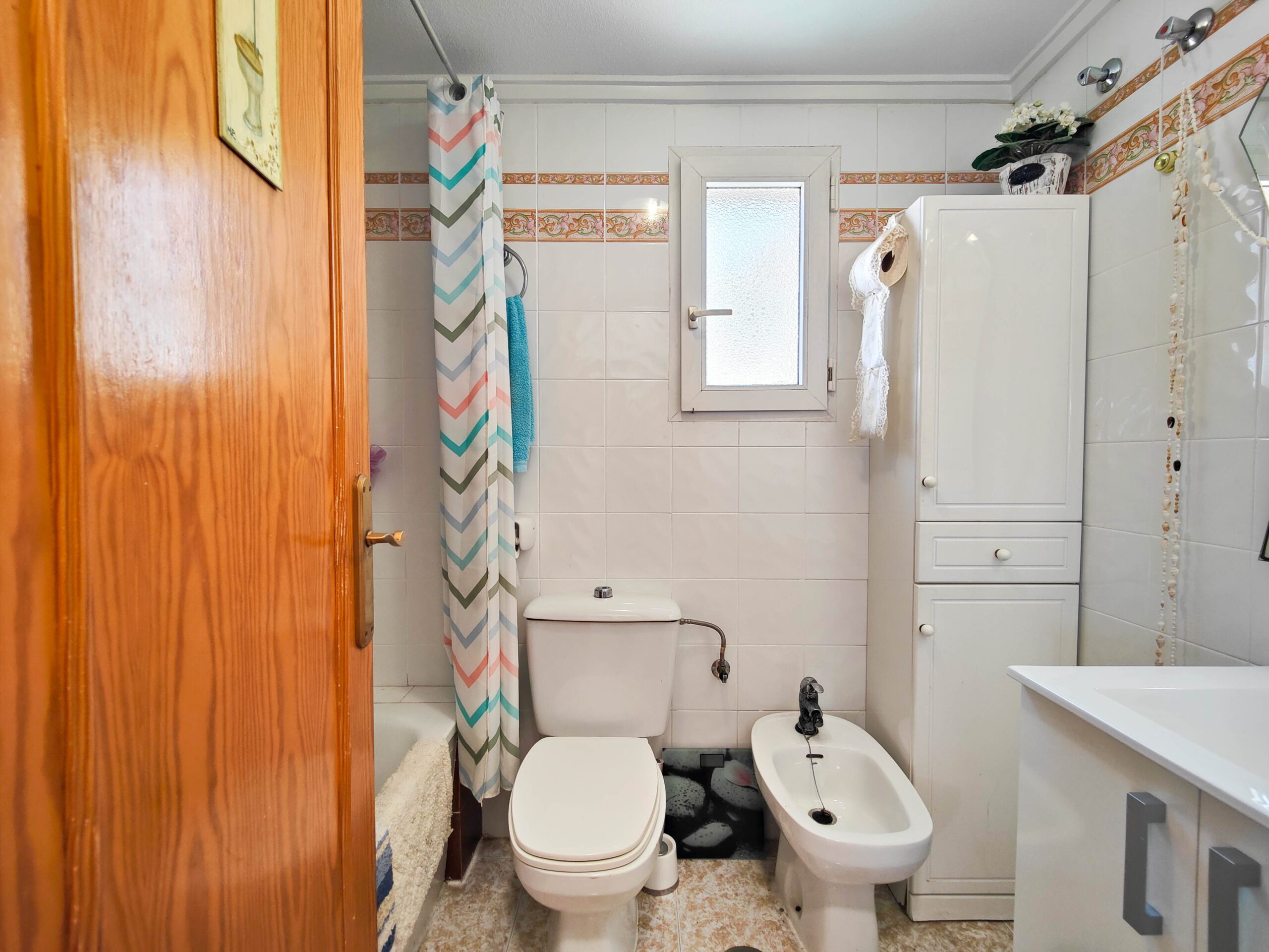 3 Bed, 1 Bath, ApartmentFor Sale, Torrevieja, Alicante