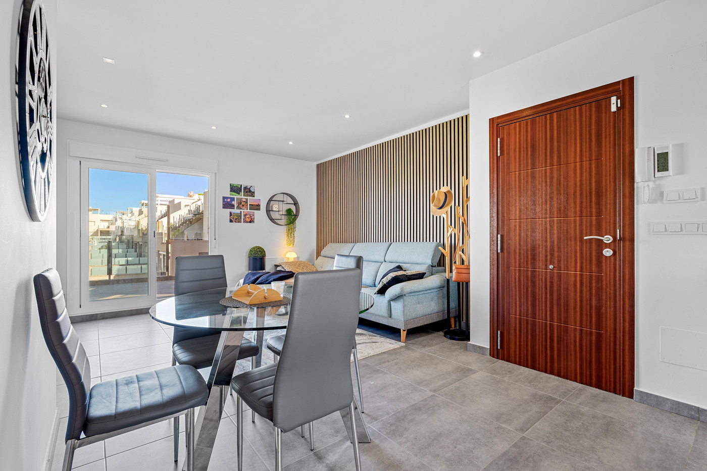 2 Bed, 2 Bath, HouseFor Sale, Torrevieja, Alicante