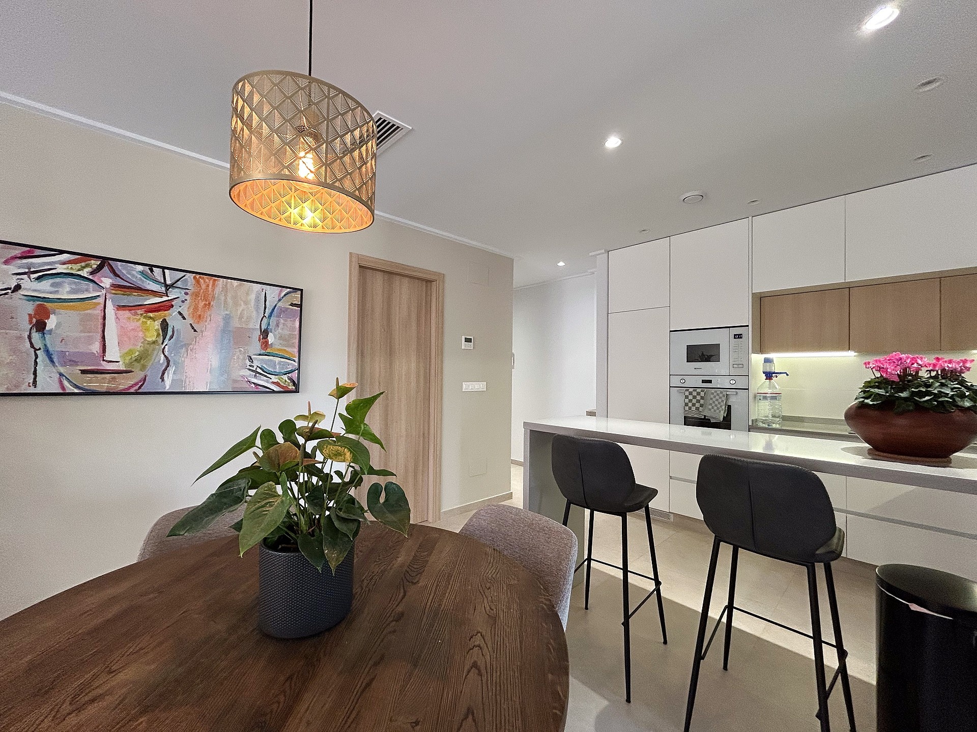 3 Bed, 2 Bath, ApartmentFor Sale, El Raso, Alicante