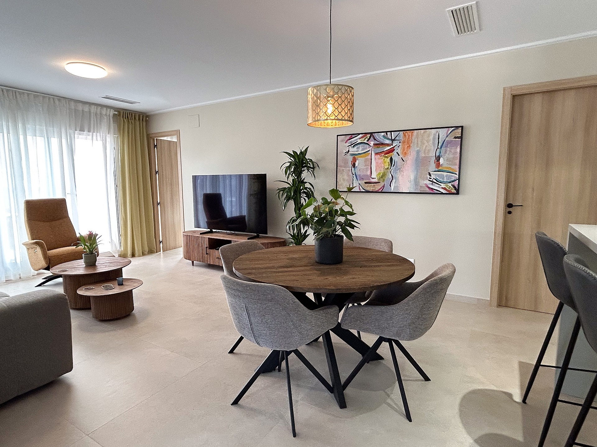 3 Bed, 2 Bath, ApartmentFor Sale, El Raso, Alicante