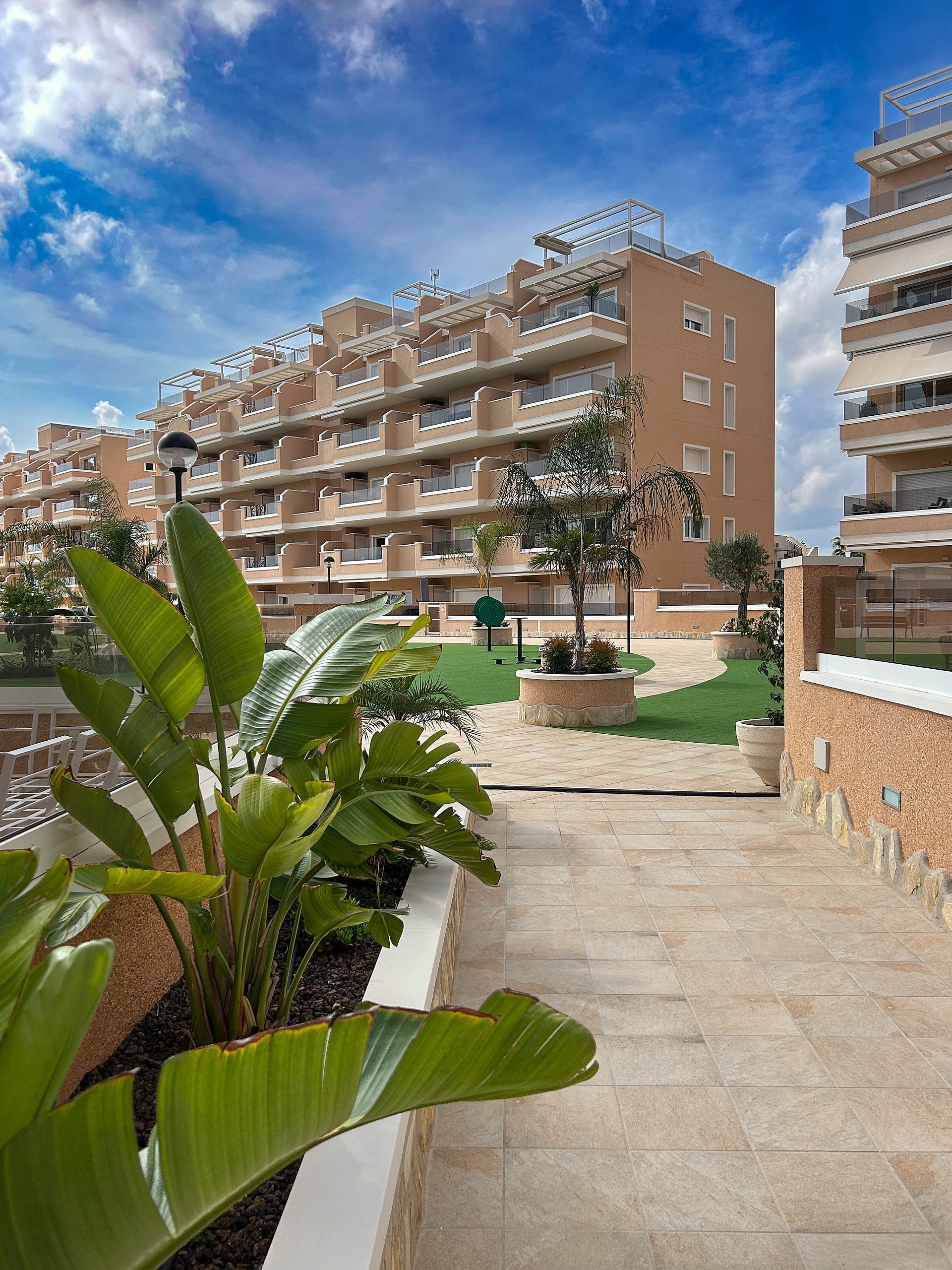 3 Bed, 2 Bath, ApartmentFor Sale, El Raso, Alicante