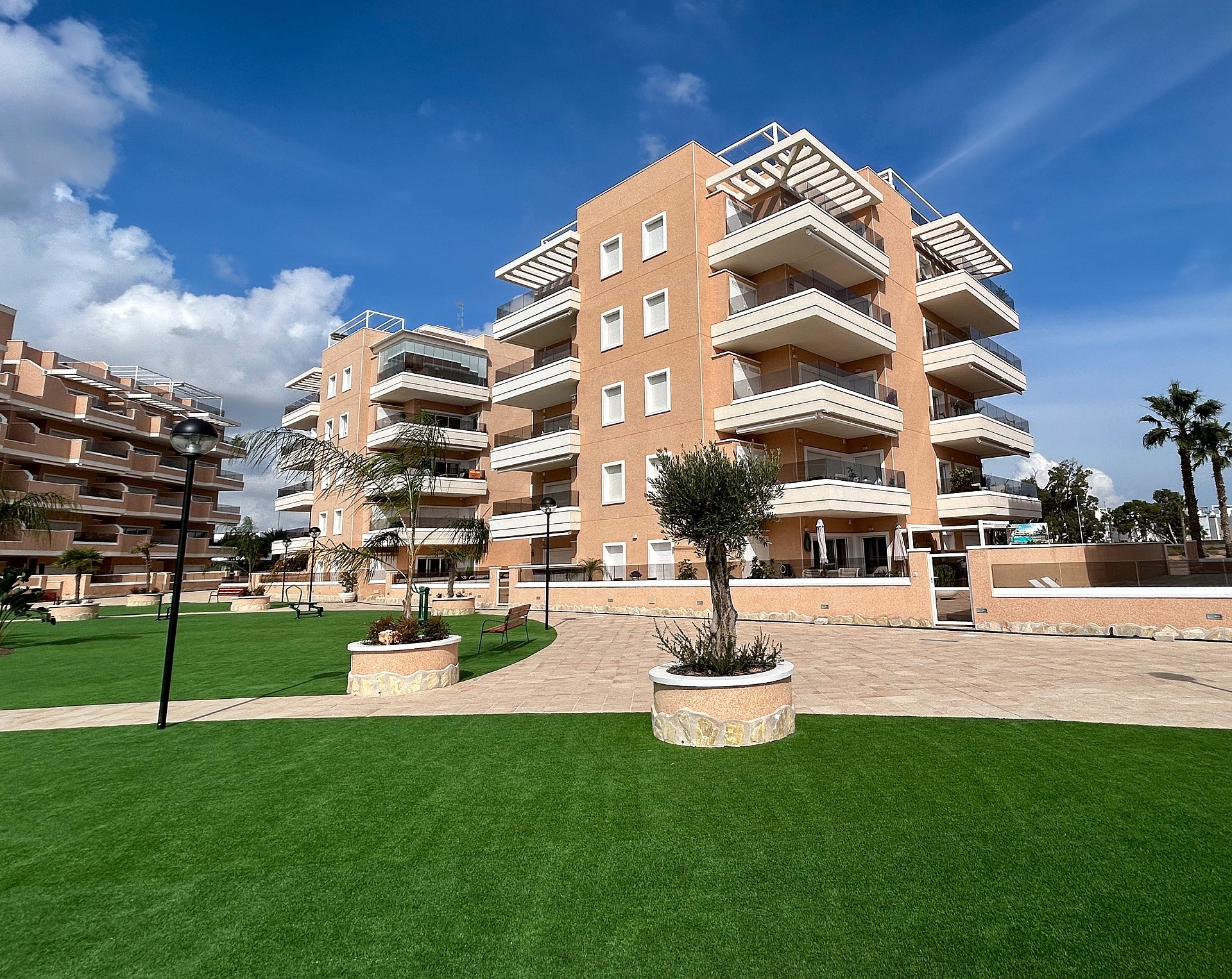 3 Bed, 2 Bath, ApartmentFor Sale, El Raso, Alicante