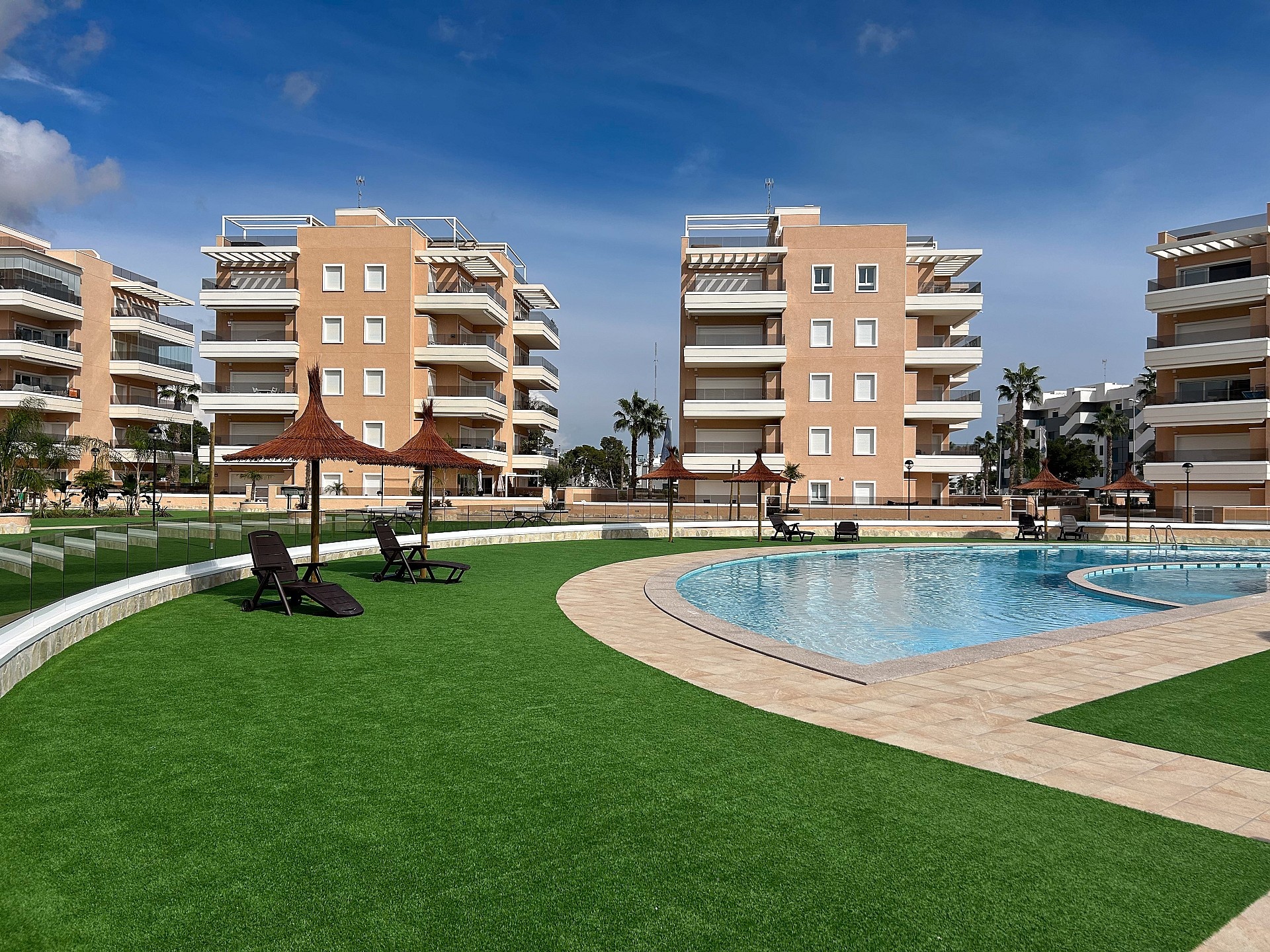 3 Bed, 2 Bath, ApartmentFor Sale, El Raso, Alicante