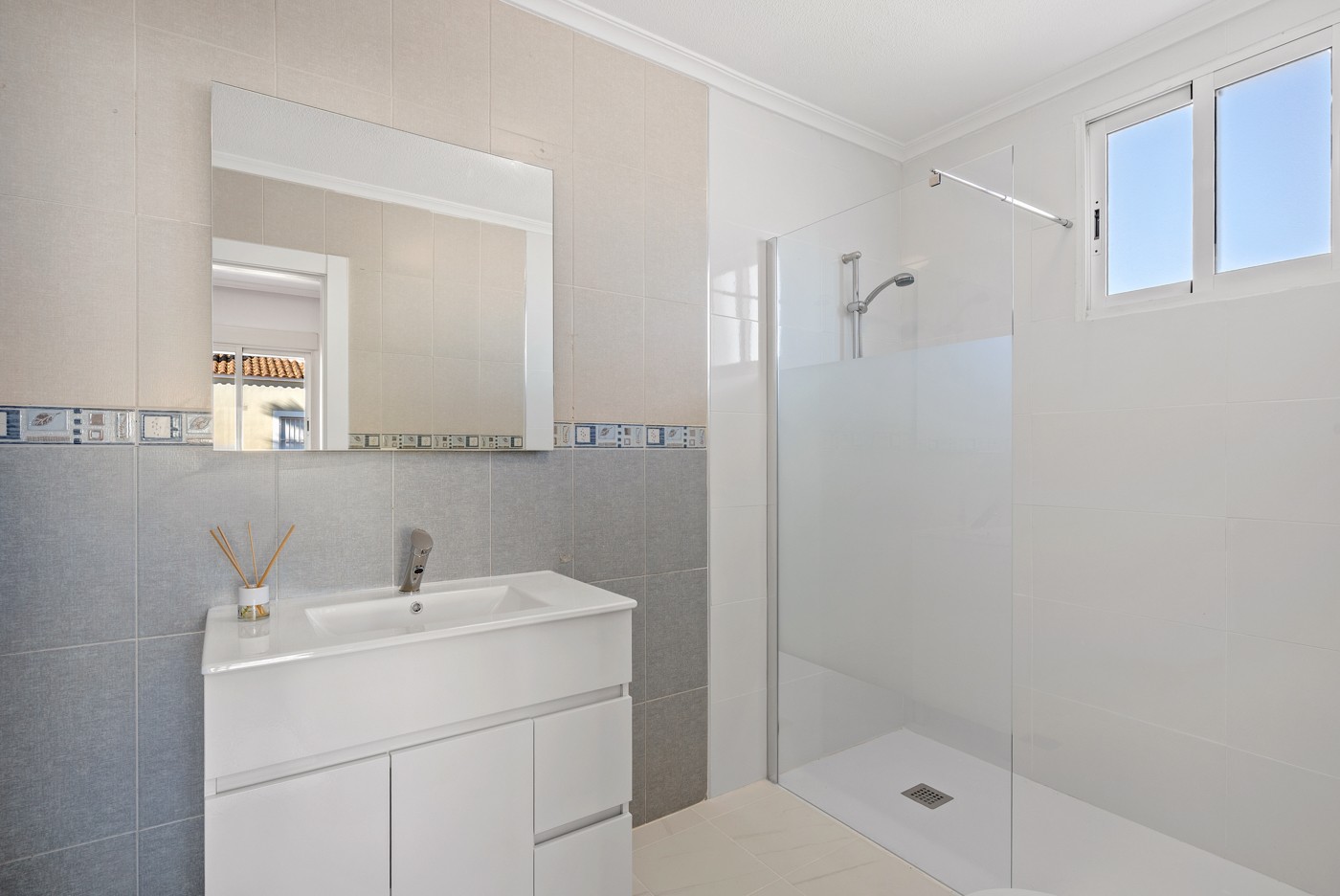 4 Bed, 3 Bath, HouseFor Sale, Dolores, Alicante