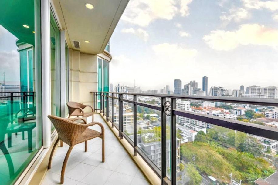 2 Bath, ApartmentFor Sale, Sukhumvit, Bangkok