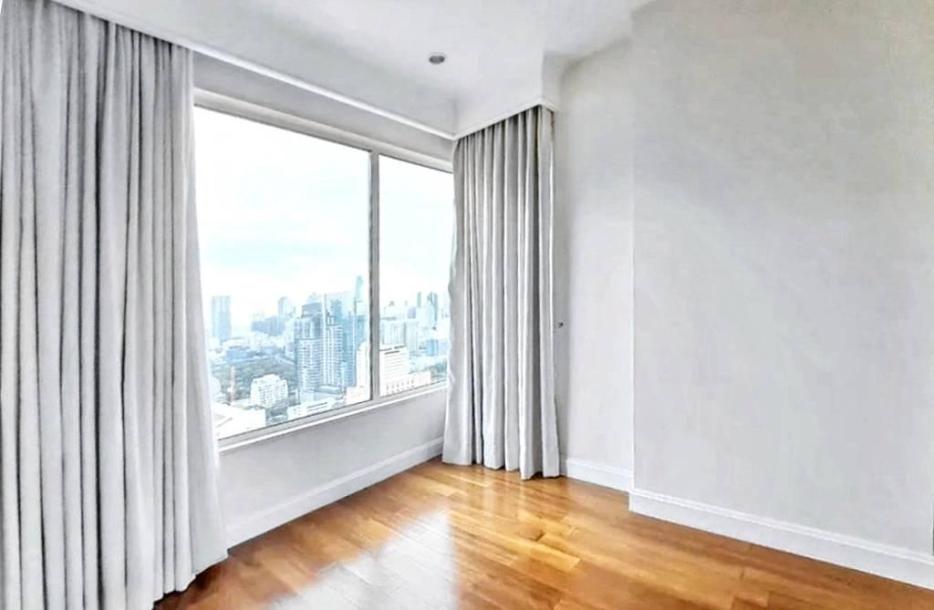 4 Bath, ApartmentFor Sale, Siam, Bangkok