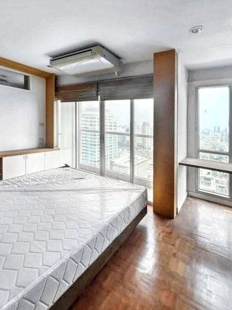 2 Bath, ApartmentFor Sale, Sathon, Bangkok