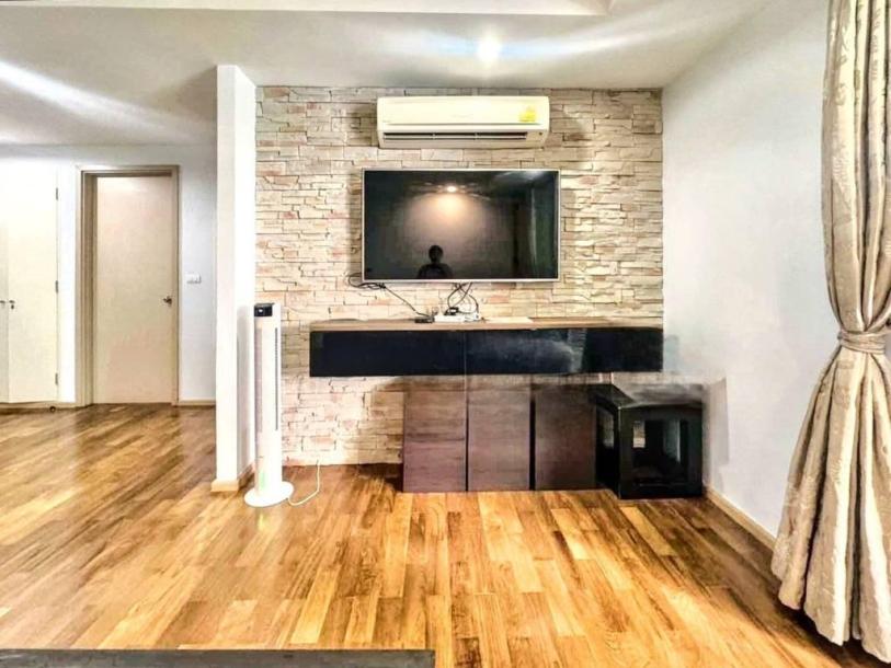 2 Bath, ApartmentFor Sale, Khlong Toei, Bangkok