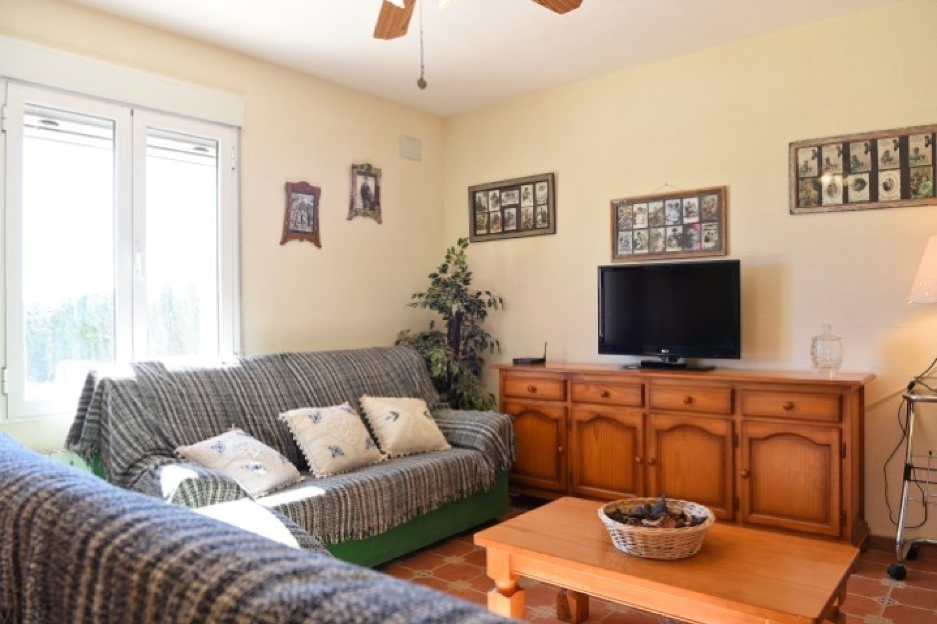 4 Bed, 2 Bath, HouseFor Sale, Pinoso, Alicante