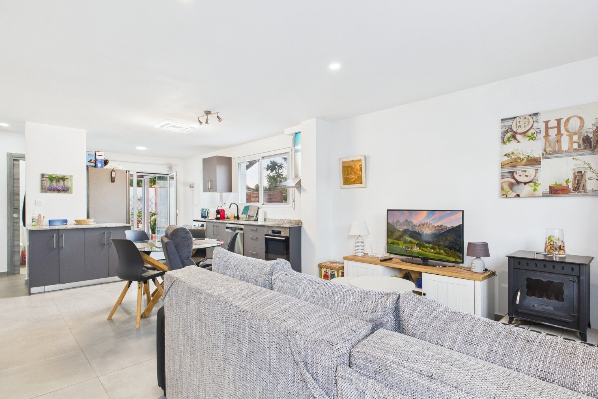 2 Bed, 2 Bath, HouseFor Sale, El Carmoli, Murcia