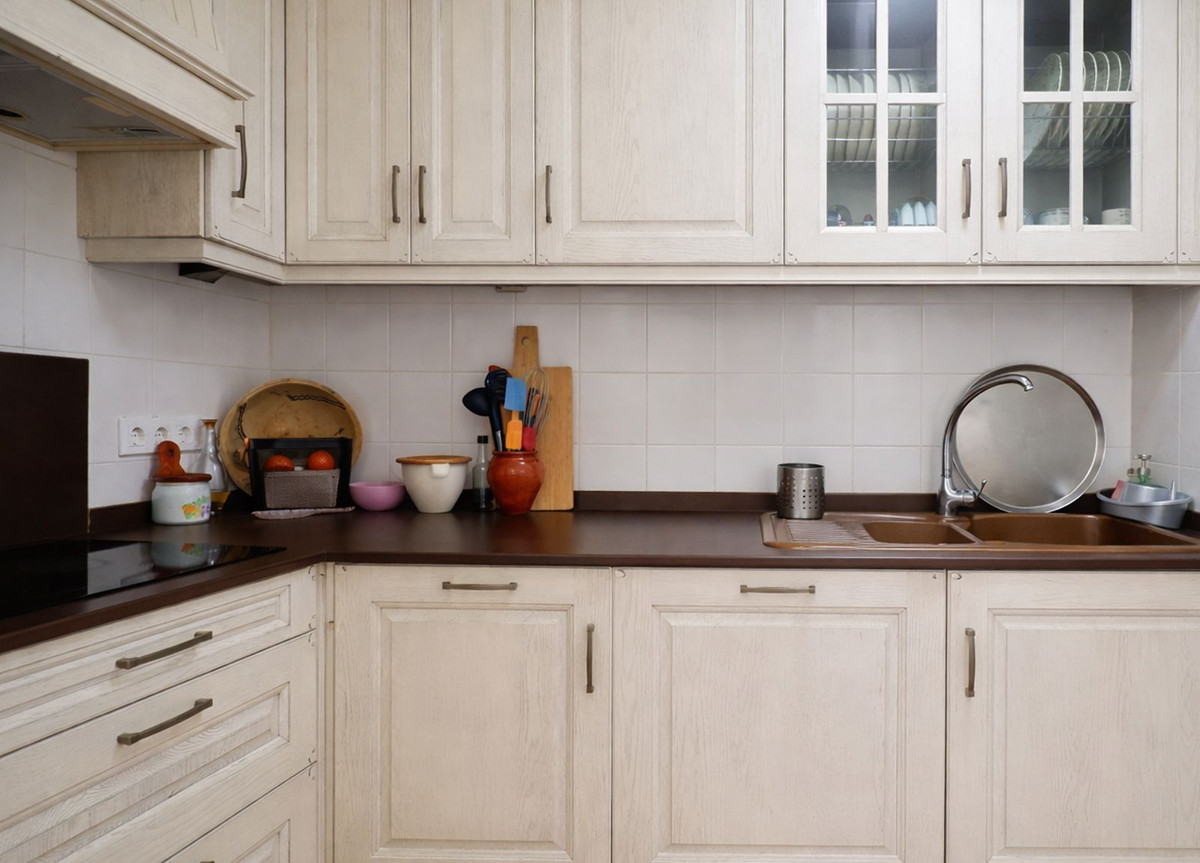 3 Bed, 1 Bath, ApartmentFor Sale, Estepona, Malaga