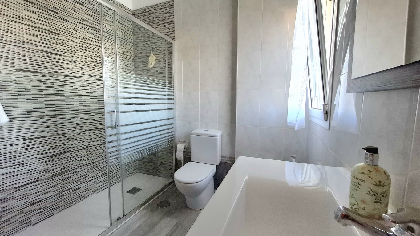 3 Bed, 2 Bath, HouseFor Sale, Albir, Alicante