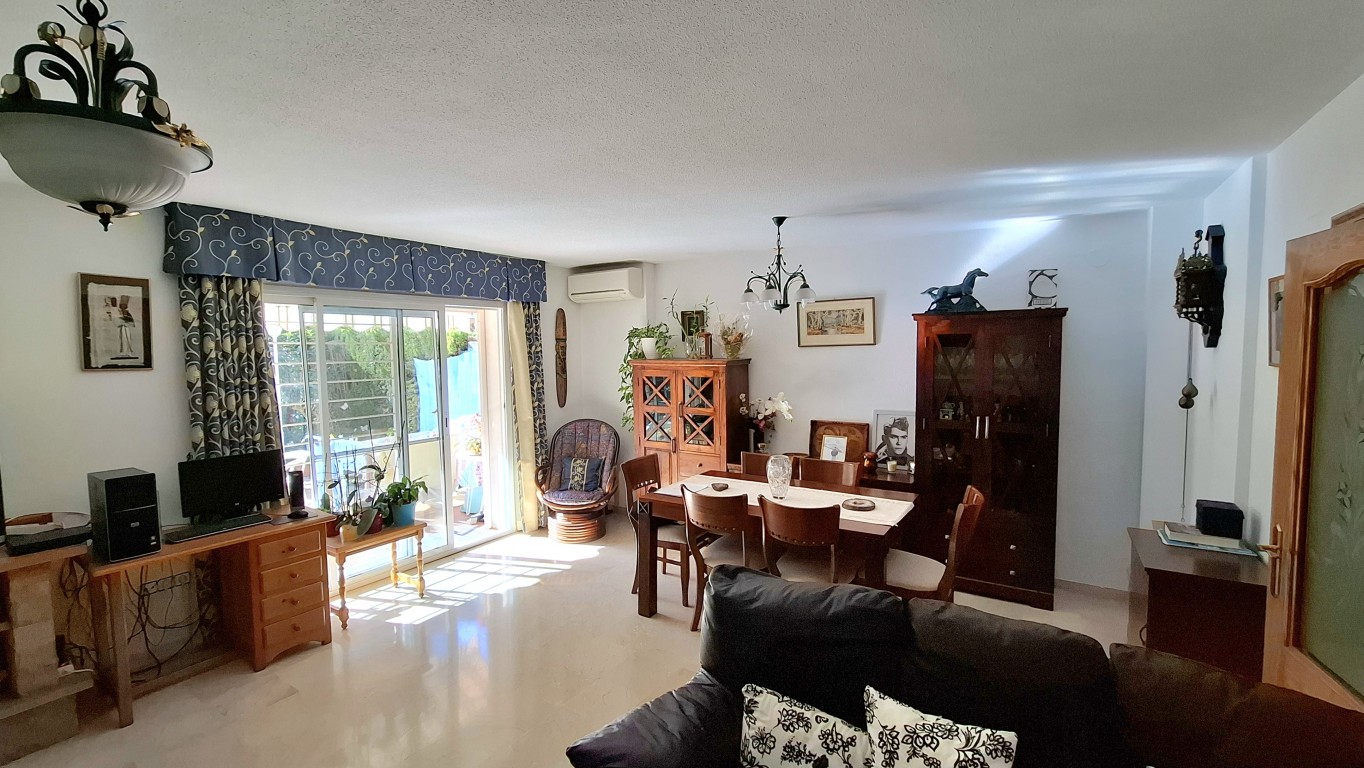 3 Bed, 2 Bath, HouseFor Sale, Albir, Alicante