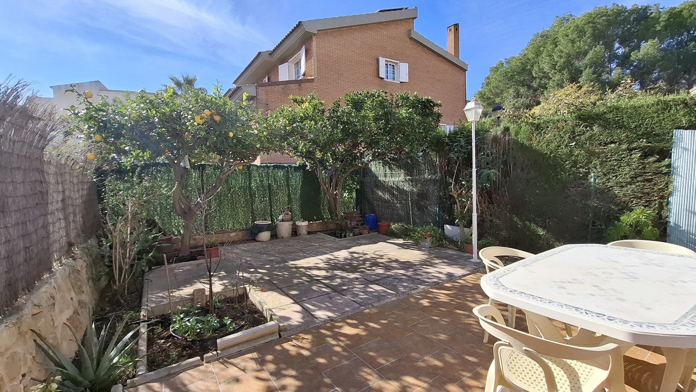 3 Bed, 2 Bath, HouseFor Sale, Albir, Alicante