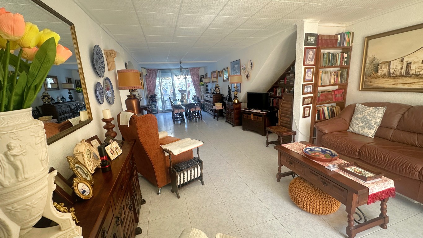 2 Bed, 2 Bath, HouseFor Sale, Albir, Alicante