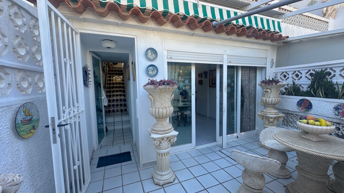 2 Bed, 2 Bath, HouseFor Sale, Albir, Alicante