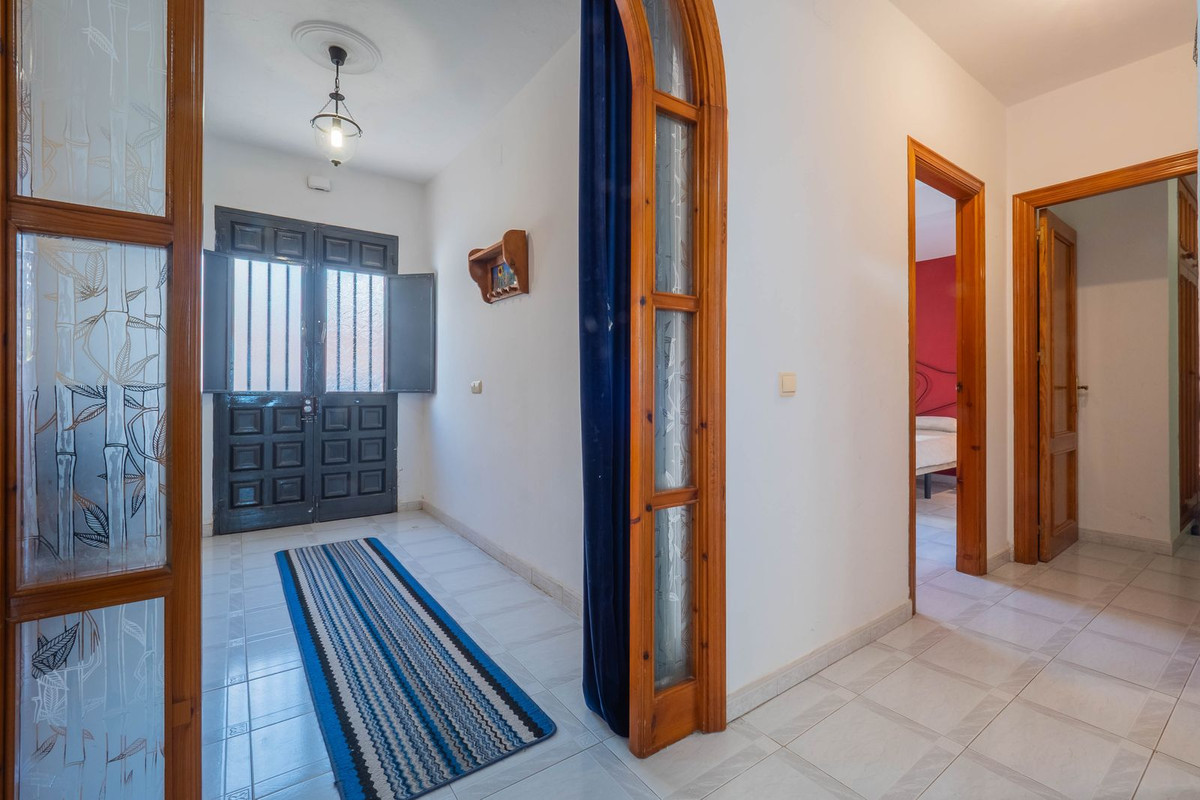 Alhaurin el Grande, Malaga, 5 Bedrooms Bedrooms, ,2 BathroomsBathrooms,For Sale,R5306755