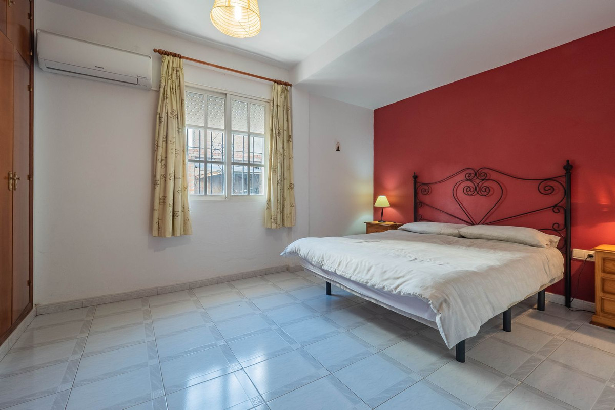 Alhaurin el Grande, Malaga, 5 Bedrooms Bedrooms, ,2 BathroomsBathrooms,For Sale,R5306755