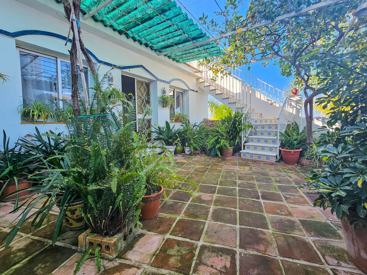 Alhaurin el Grande, Malaga, 5 Bedrooms Bedrooms, ,2 BathroomsBathrooms,For Sale,R5306755