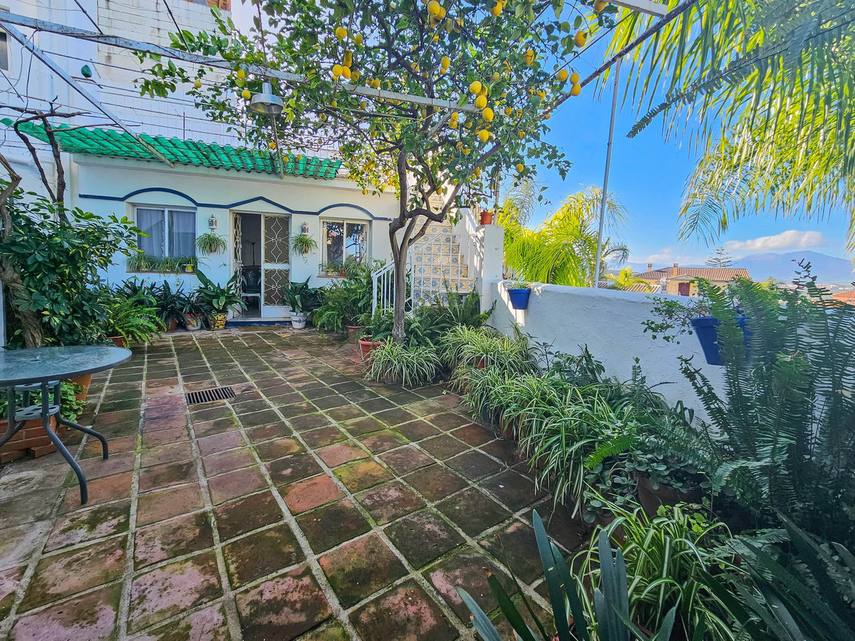 Alhaurin el Grande, Malaga, 5 Bedrooms Bedrooms, ,2 BathroomsBathrooms,For Sale,R5306755