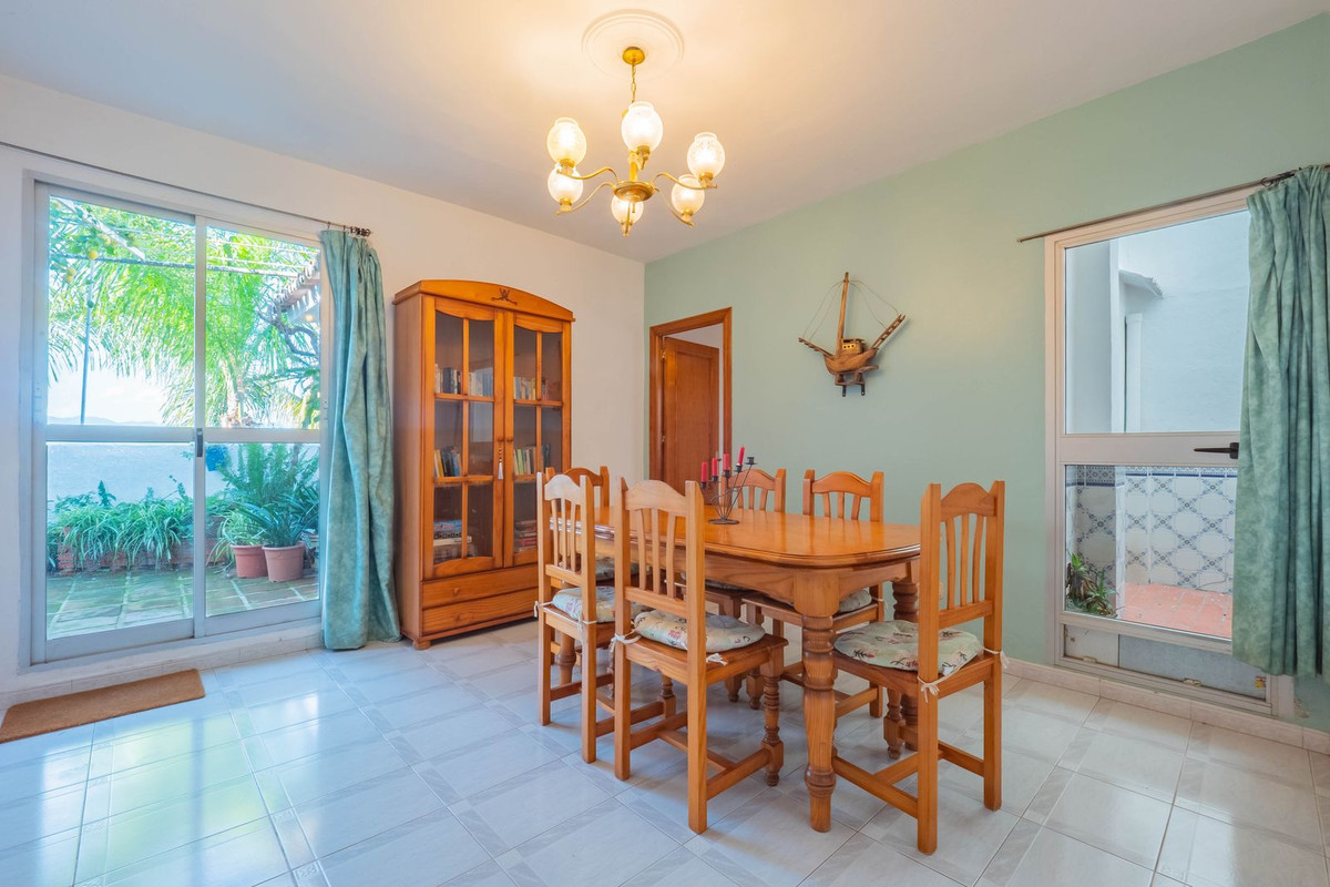 Alhaurin el Grande, Malaga, 5 Bedrooms Bedrooms, ,2 BathroomsBathrooms,For Sale,R5306755