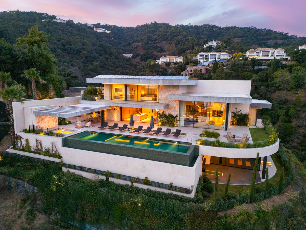 6 Bed, 6 Bath, HouseFor Sale, Benahavis, Malaga