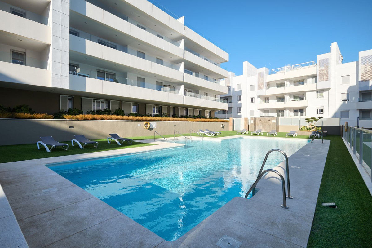 3 Bed, 2 Bath, ApartmentFor Sale, San Pedro de Alcantara, Malaga