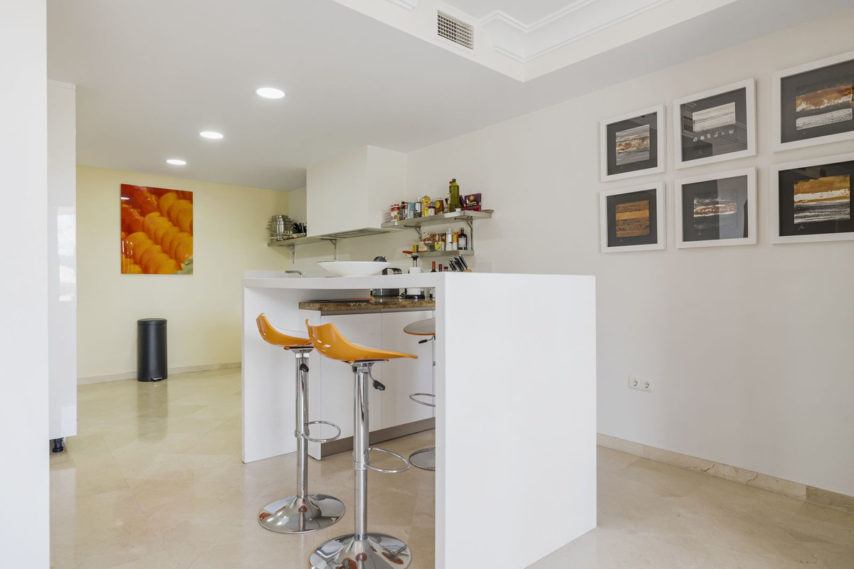 5 Bed, 4 Bath, HouseFor Sale, Benahavis, Malaga