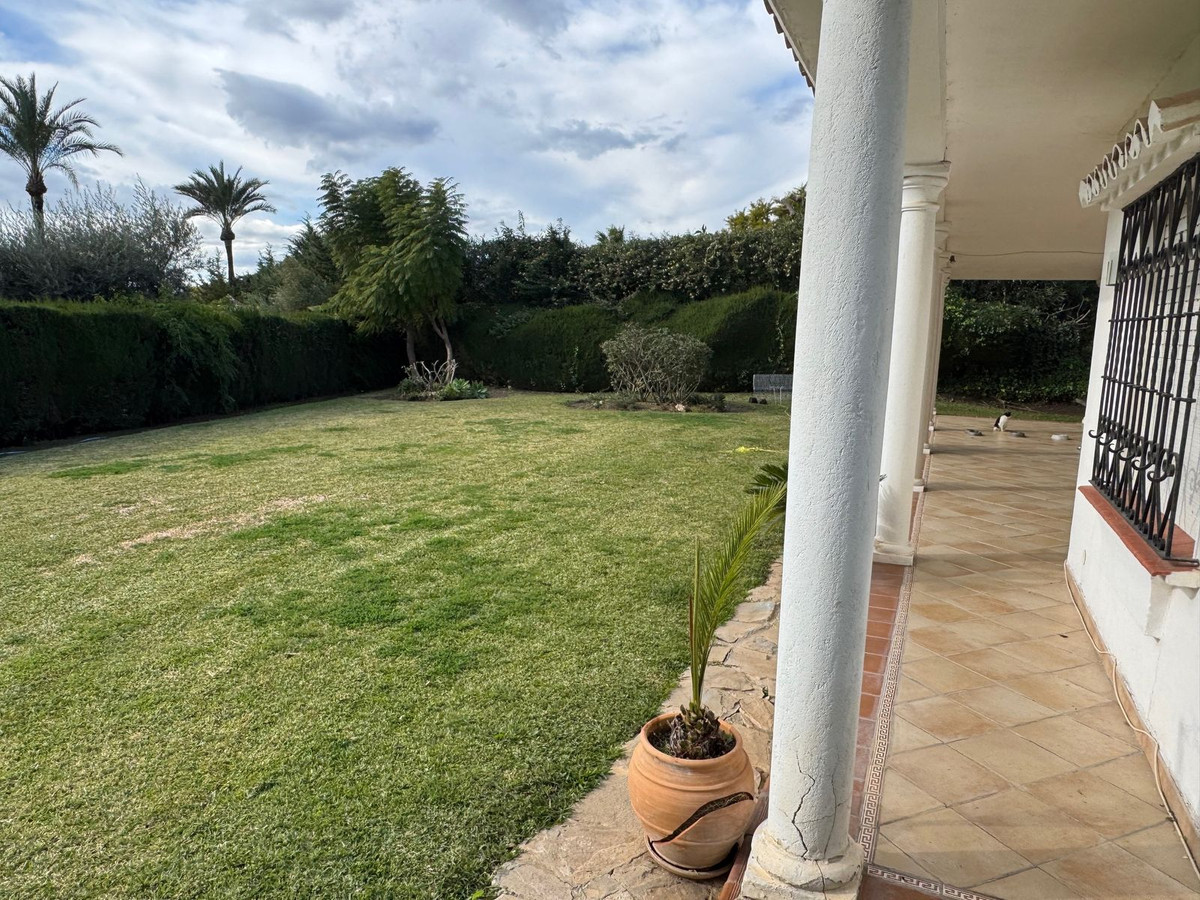 3 Bed, 2 Bath, HouseFor Sale, Estepona, Malaga