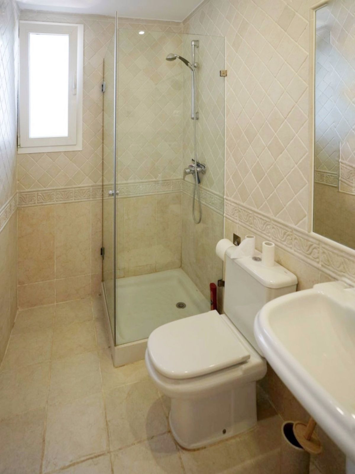 2 Bed, 2 Bath, HouseFor Sale, Aloha, Malaga