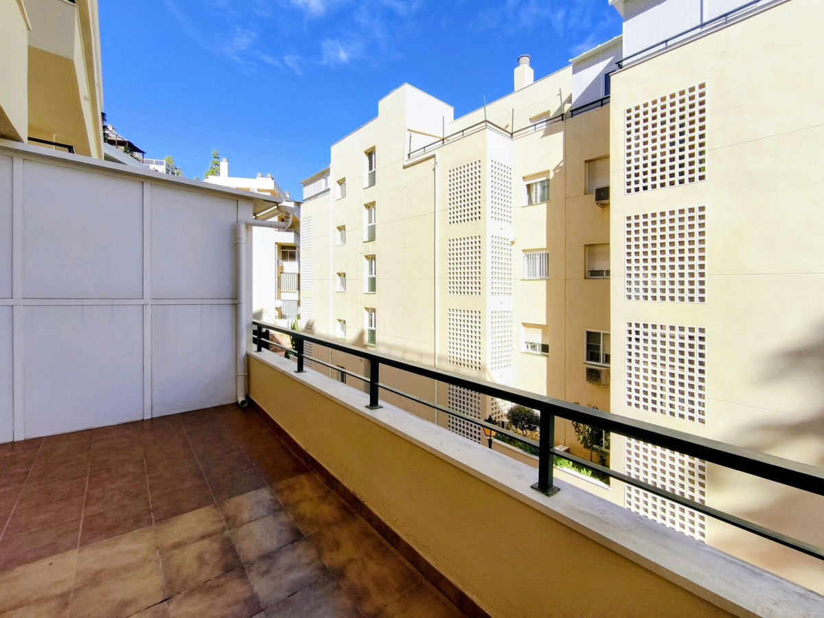 2 Bed, 2 Bath, ApartmentFor Sale, Calahonda, Malaga