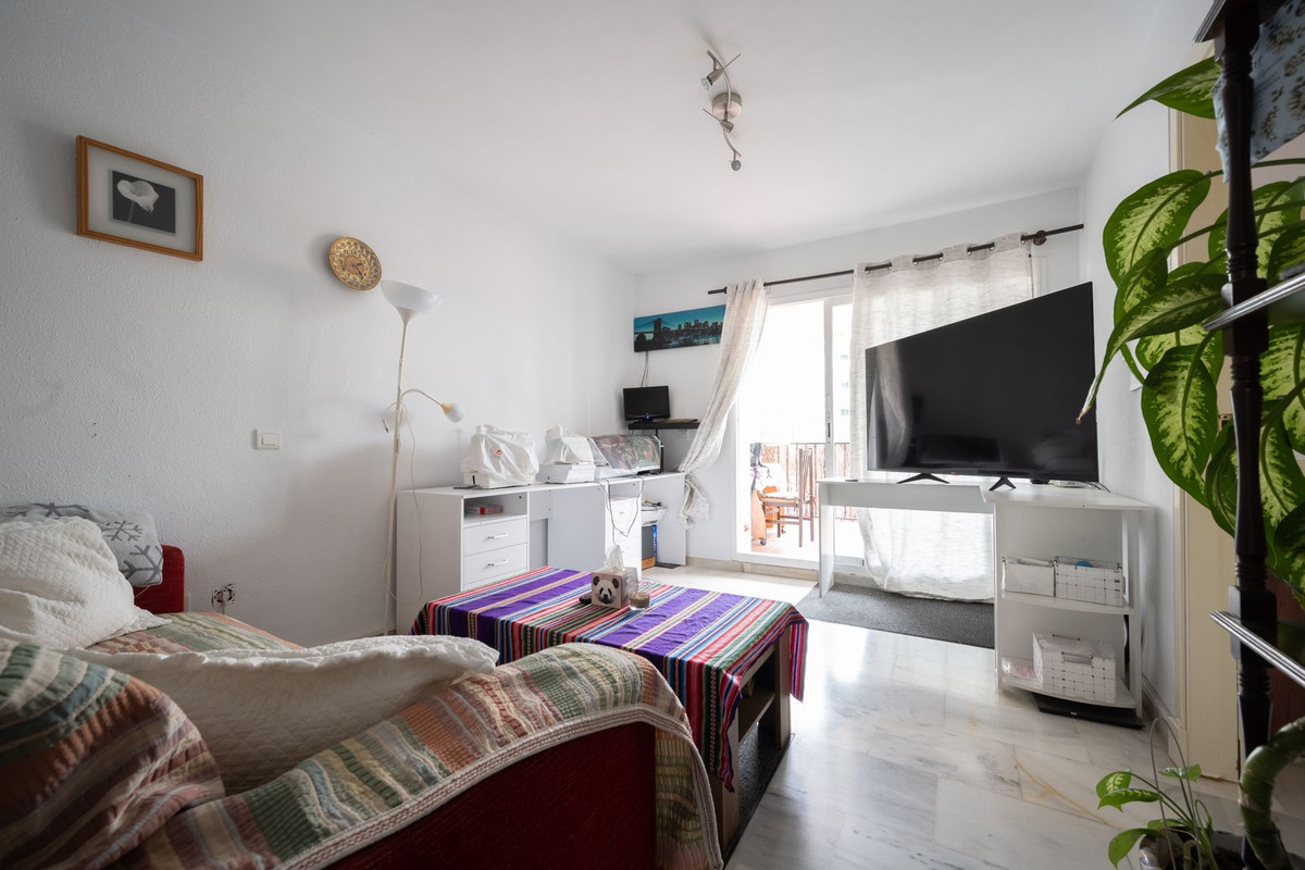 3 Bed, 2 Bath, ApartmentFor Sale, Riviera Del Sol, Malaga