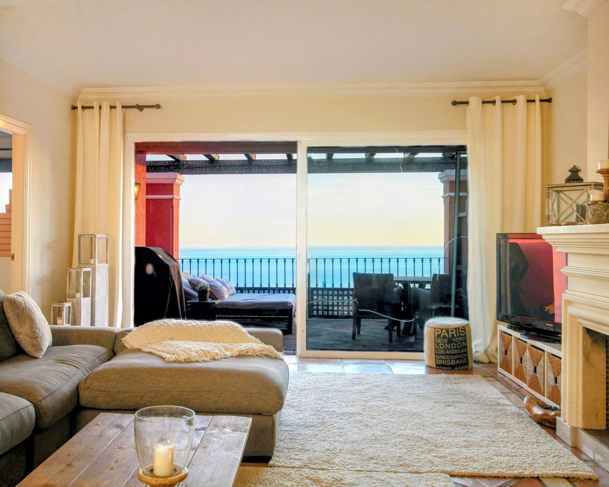 2 Bed, 2 Bath, ApartmentFor Sale, Elviria, Malaga