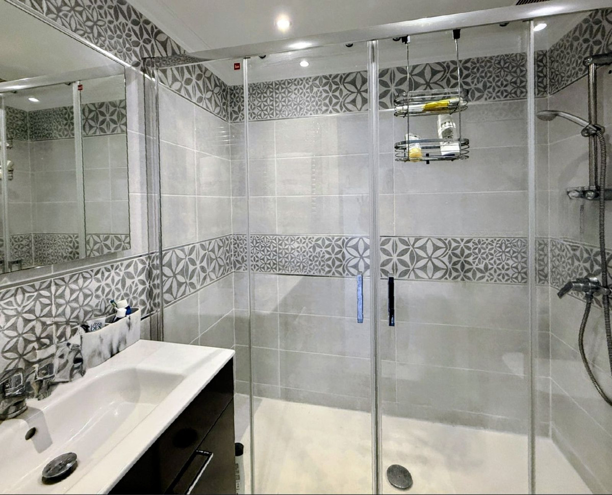 2 Bed, 2 Bath, ApartmentFor Sale, Miraflores, Malaga