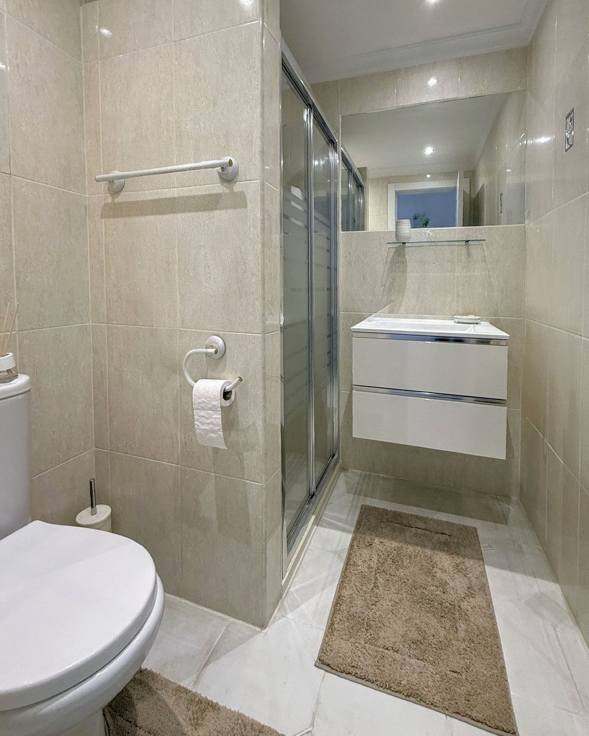 2 Bed, 2 Bath, ApartmentFor Sale, Miraflores, Malaga