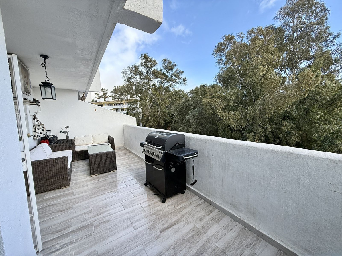 2 Bed, 1 Bath, ApartmentFor Sale, Calahonda, Malaga