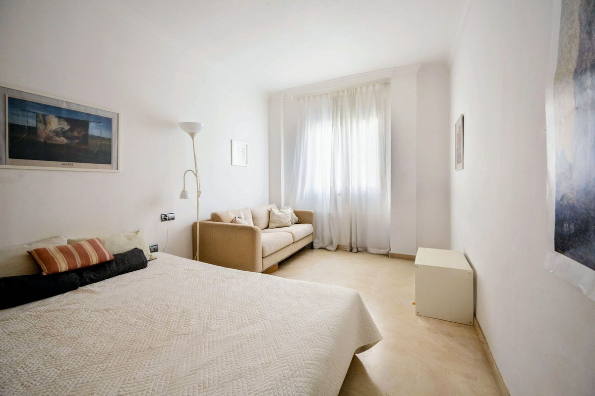 4 Bed, 3 Bath, ApartmentFor Sale, Marbella, Malaga