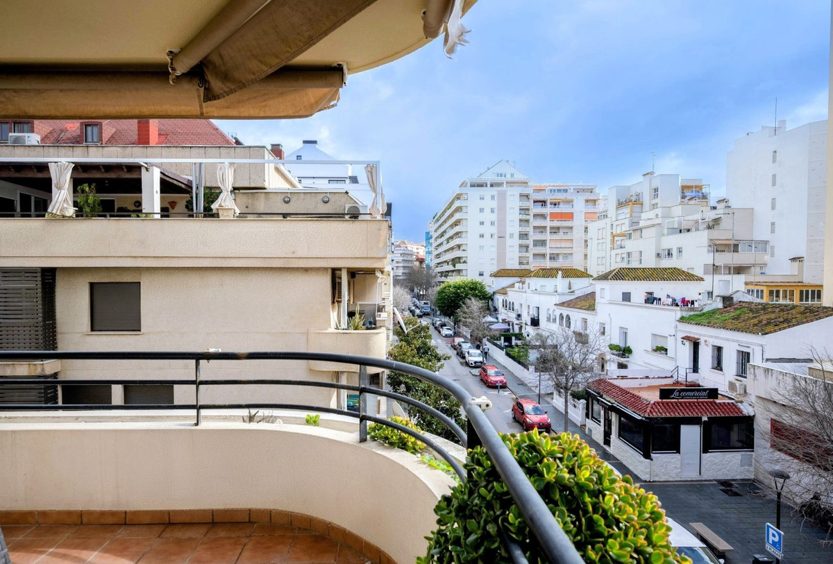 4 Bed, 3 Bath, ApartmentFor Sale, Marbella, Malaga