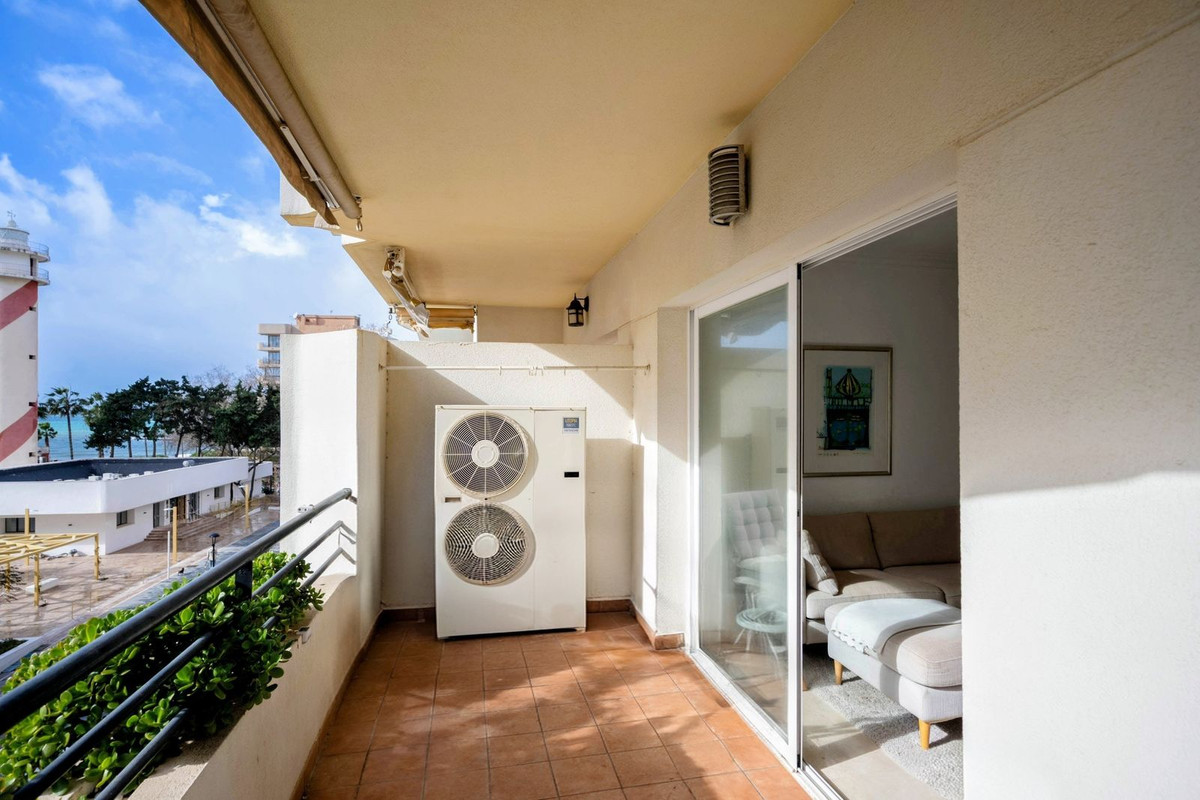 4 Bed, 3 Bath, ApartmentFor Sale, Marbella, Malaga