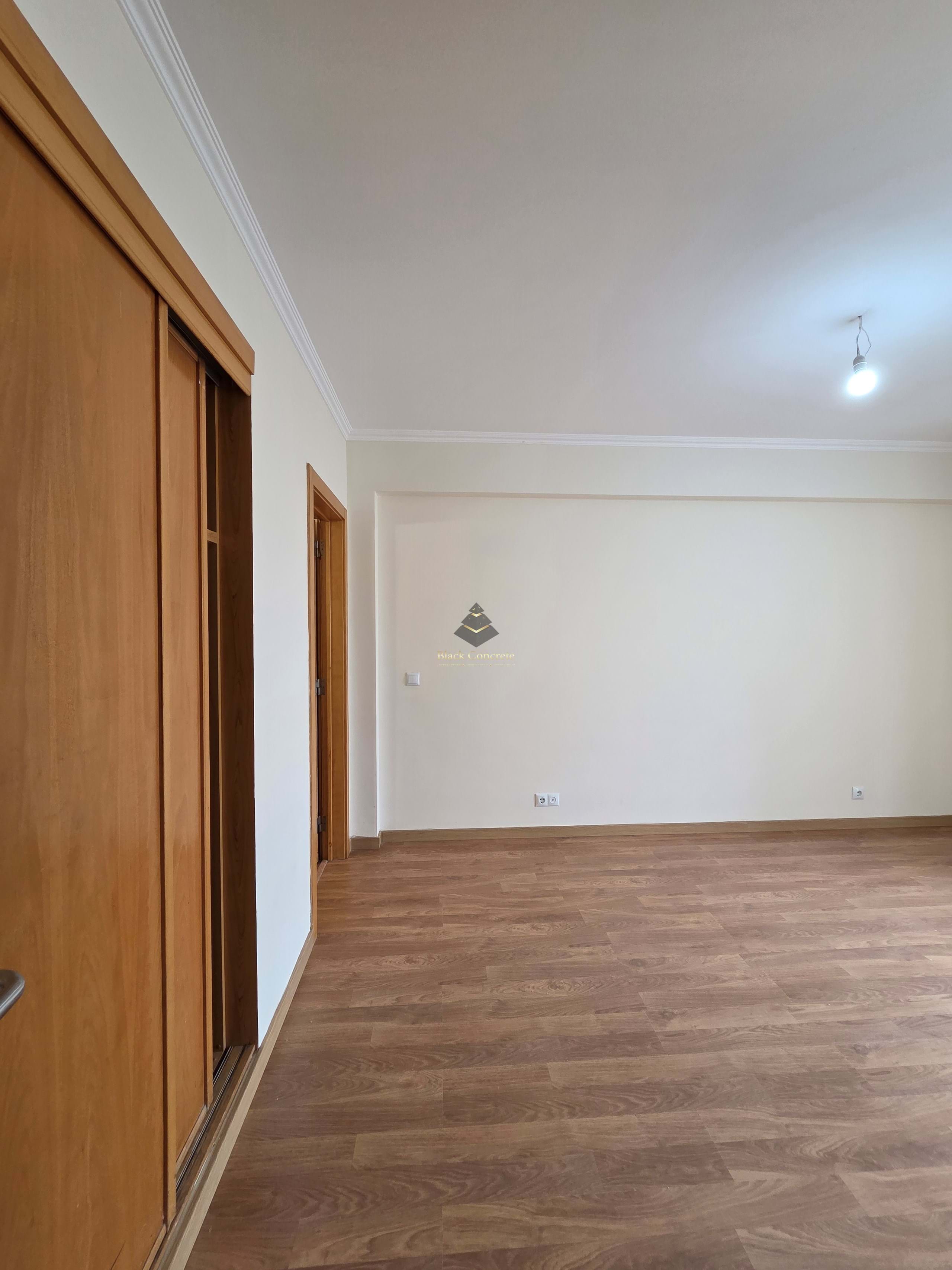 3 Bed, 2 Bath, ApartmentFor Sale, Sintra, Lisboa, 2635-265