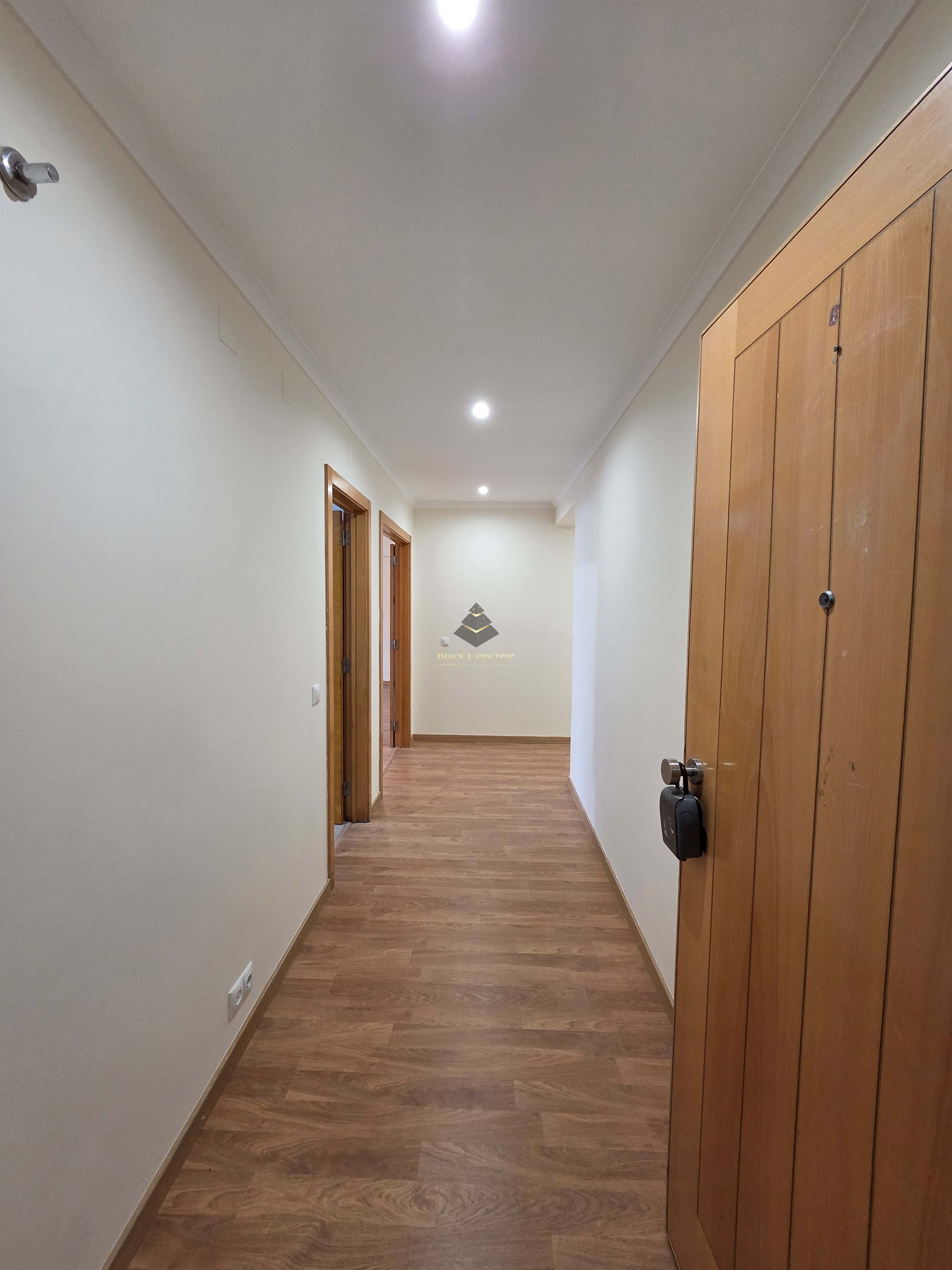 3 Bed, 2 Bath, ApartmentFor Sale, Sintra, Lisboa, 2635-265