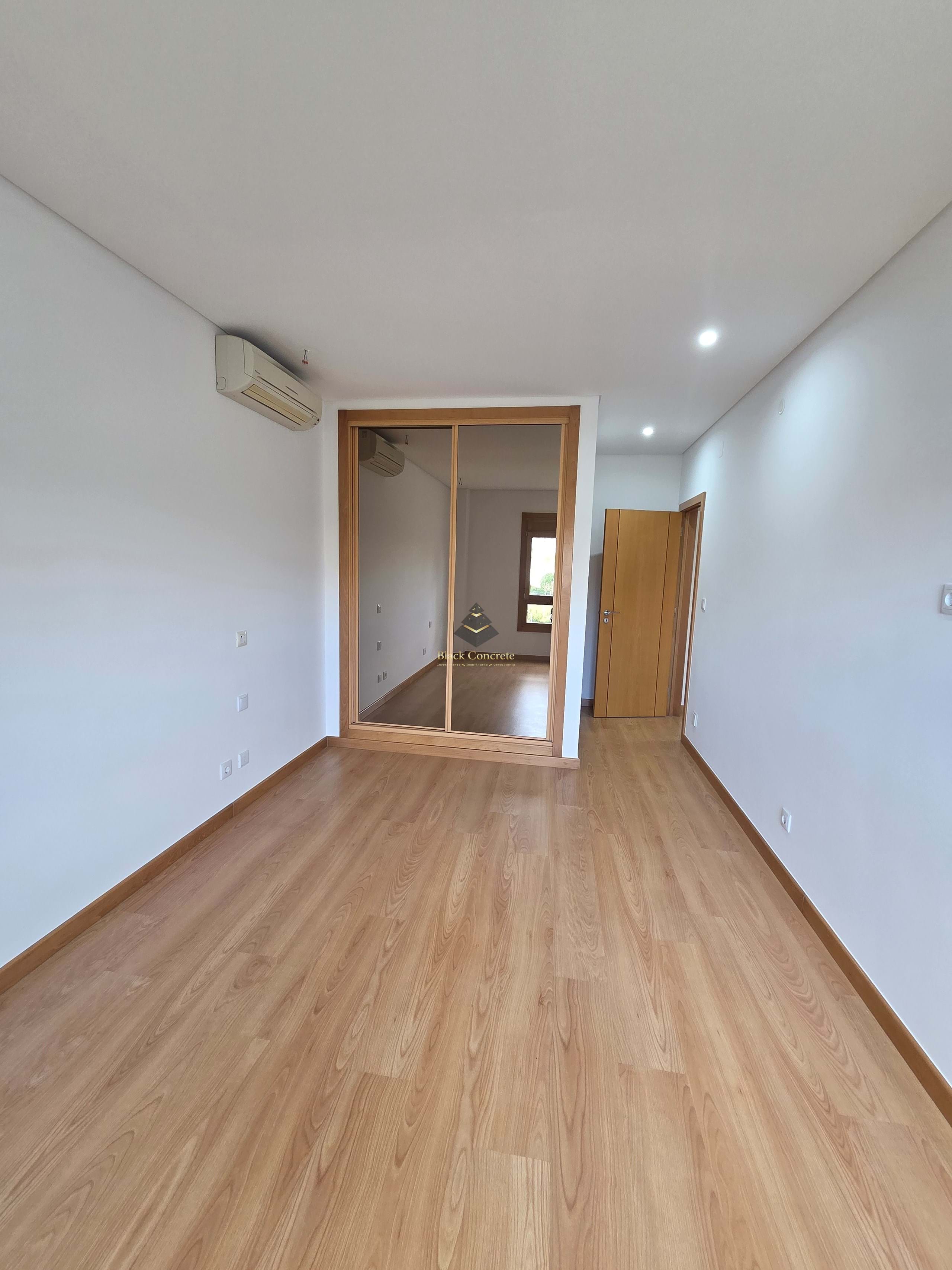 3 Bed, 2 Bath, ApartmentFor Sale, Odivelas, Lisboa, 2675-669