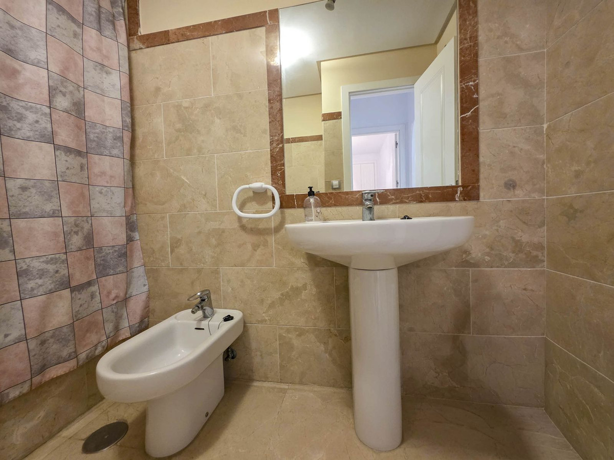 1 Bed, 1 Bath, ApartmentFor Sale, San Luis de Sabinillas, Malaga