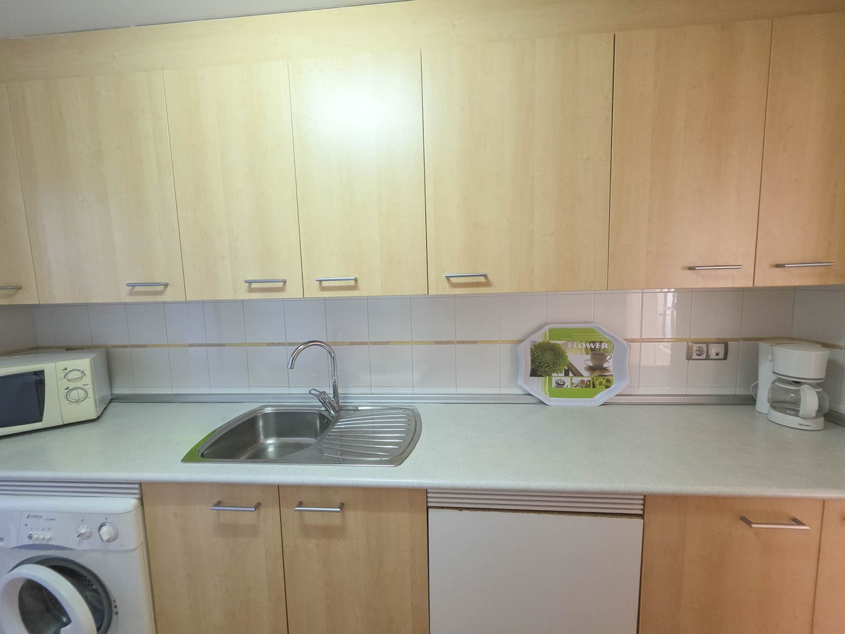 1 Bed, 1 Bath, ApartmentFor Sale, San Luis de Sabinillas, Malaga