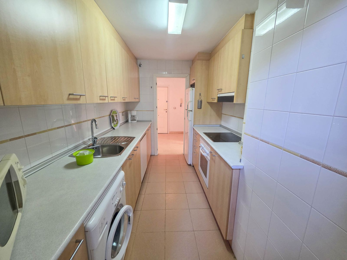1 Bed, 1 Bath, ApartmentFor Sale, San Luis de Sabinillas, Malaga